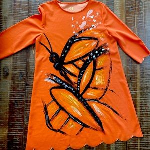 Never used. Hand paint. Unique style. Great for a wedding in summer.